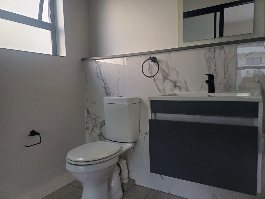 To Let 1 Bedroom Property for Rent in Croydon Western Cape